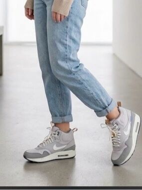 🔴 Nike Air Max 1 Mid Sneaker Boot (Grey/Tan)Size8.5
